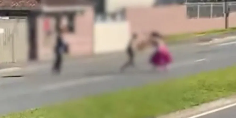 Confusão aconteceu no meio de uma rua em São José dos Pinhais