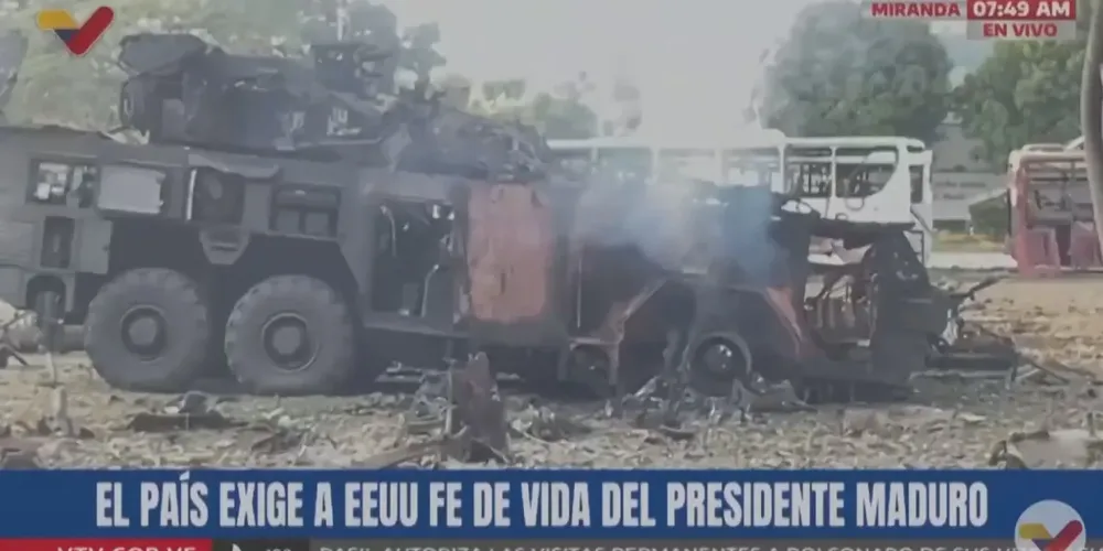 Transmissão ao vivo da TV estatal venezuelana mostrou diversos veículos de transporte civil incendiados