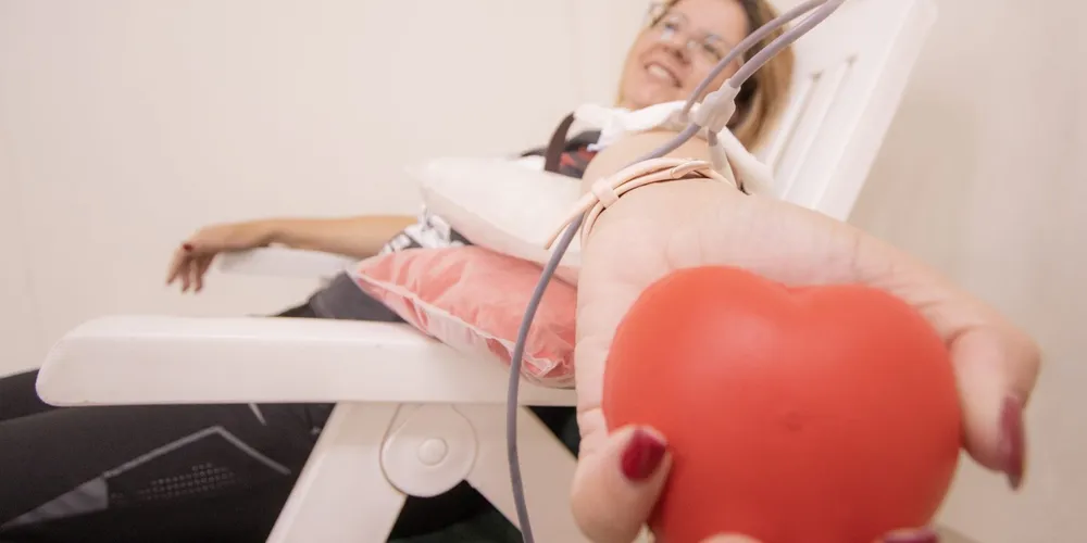 O projeto prevê a conversão de pagamento de multas de trânsito de natureza leve em doação de sangue ou de medula óssea nas unidades oficiais de hemoterapia