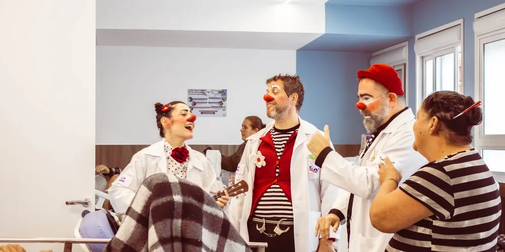 Em 2025, a organização consolidou seu trabalho de levar alegria e humanização para quem mais precisa