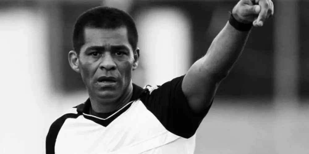 Ex-árbitro Luiz Antônio Silva Santos, o Índio