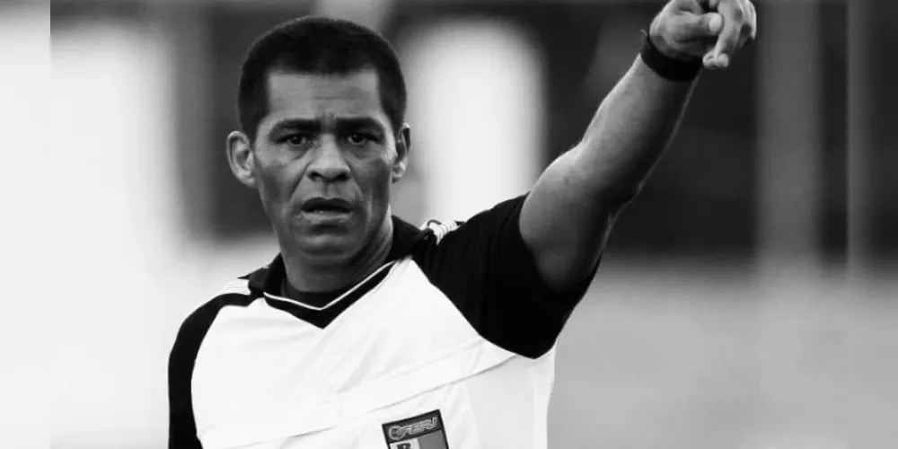 Ex-árbitro Luiz Antônio Silva Santos, o Índio