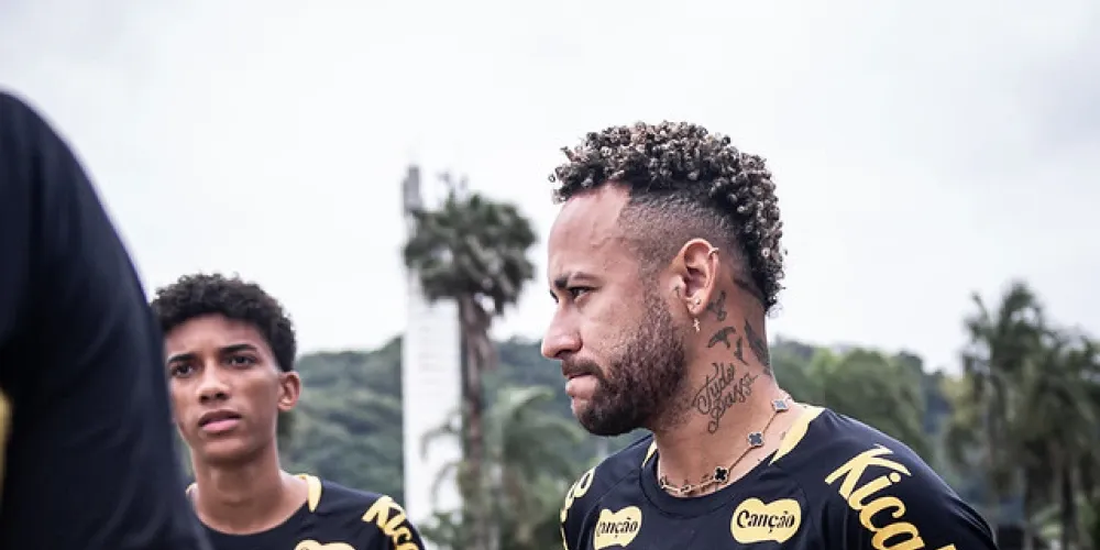 Neymar em treino pelo Santos