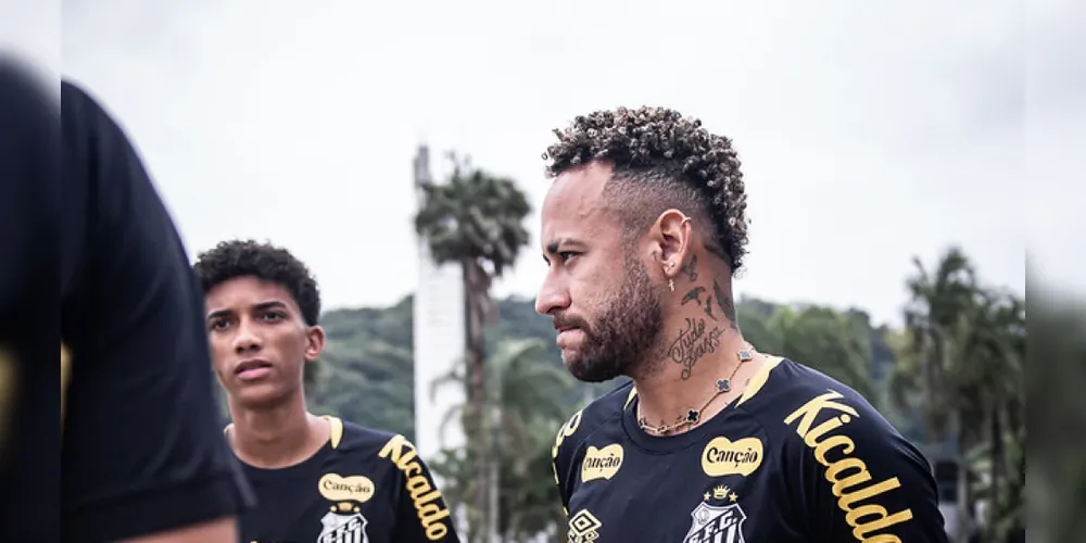 Neymar em treino pelo Santos