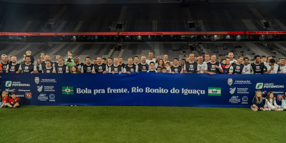 Os dois times entraram em campo nessa quarta-feira (19)