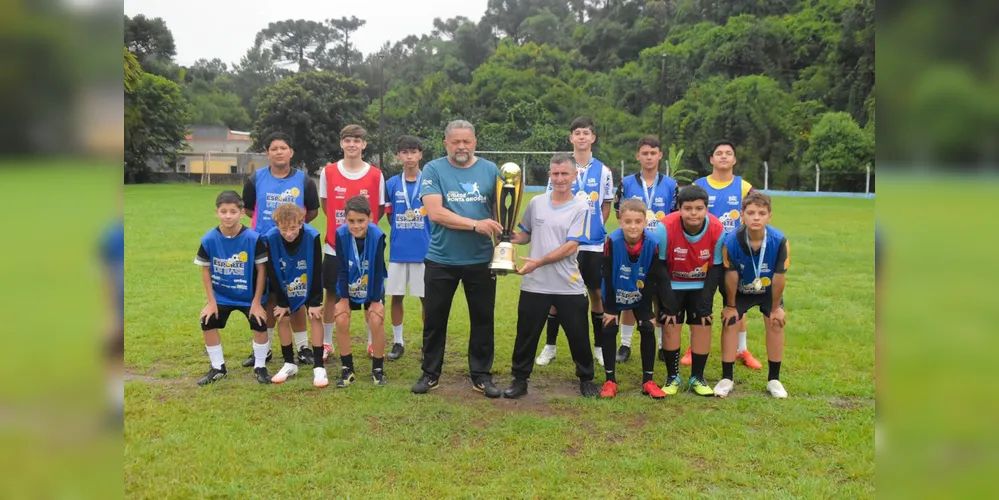 Os atletas são comandados pelos técnicos Carlos Nunes e pelo auxiliar Vanderley Correa