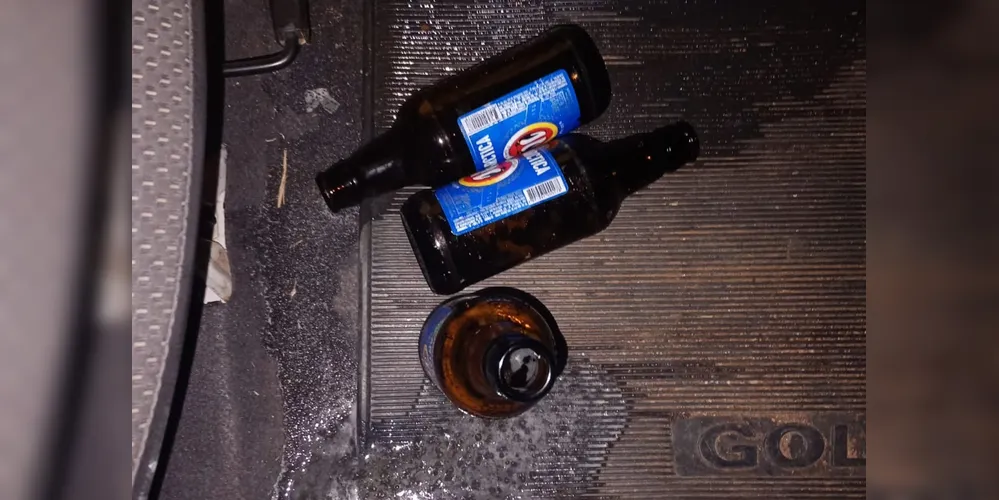 Garrafas de cerveja foram encontradas no carro