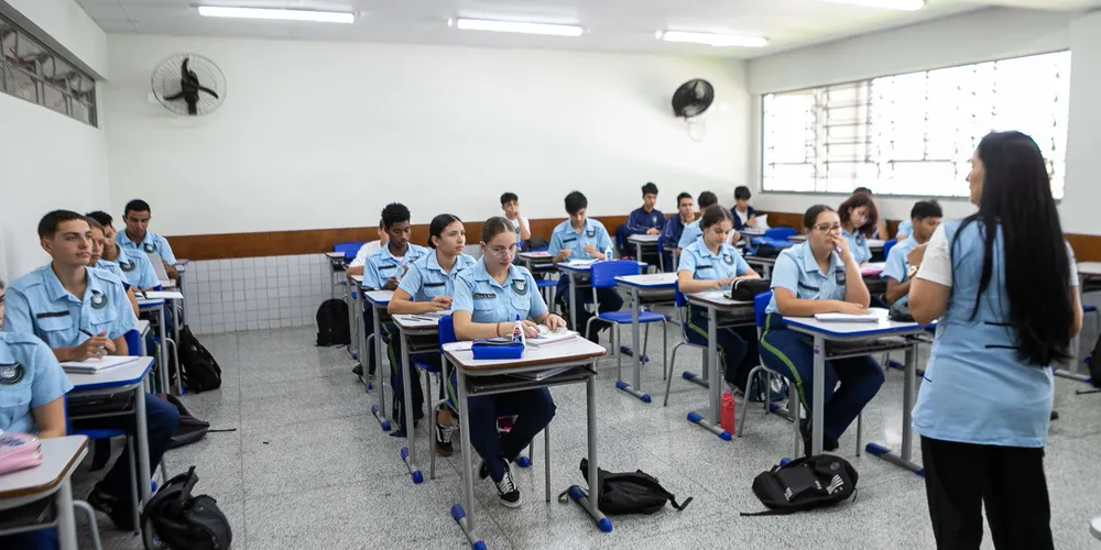 O modelo cívico-militar é coordenado pela Secretaria de Educação do Paraná (Seed-PR)