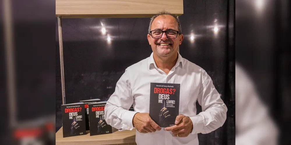 O lançamento do livro de Marcelo de França Machado aconteceu no prédio do Esquadrão da Vida