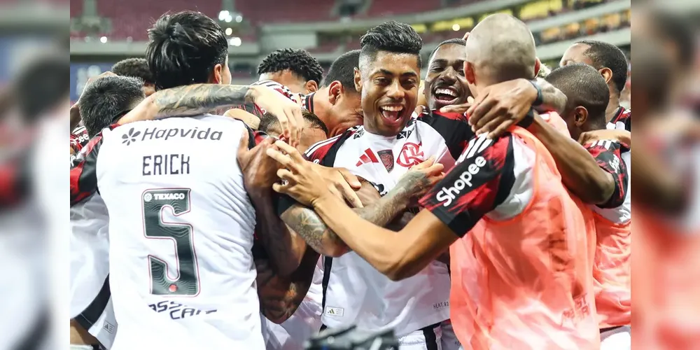 O placar levou o clube da Gávea aos 71 pontos, que segue na briga com o Palmeiras pelo título