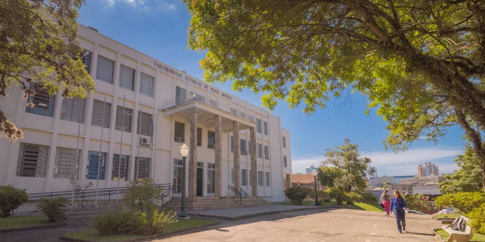 Fachada da Universidade Estadual de Ponta Grossa (UEPG)
