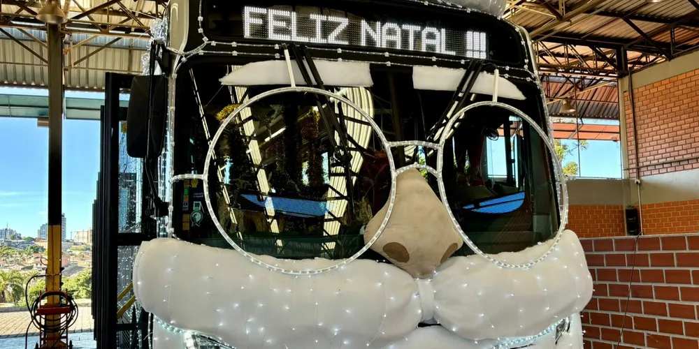 O passeio acontece das 18h30 às 23h até o dia 21 de dezembro