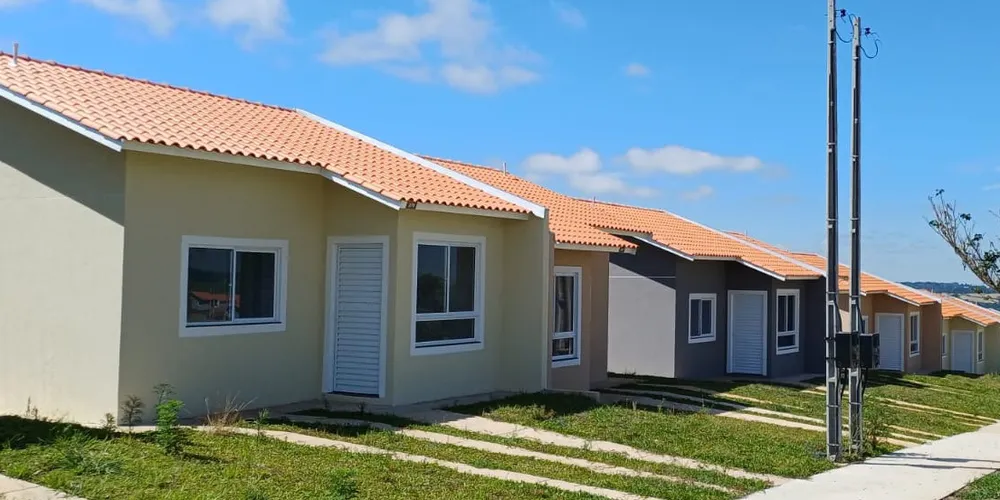 Ao todo, 48 famílias que receberam as chaves dos seus lares na manhã desta quinta-feira (18)