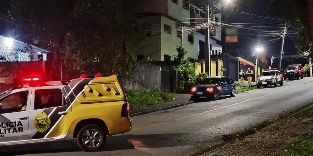 Crime aconteceu na Rua Júlio Graf, no bairro Vista Alegre, em Curitiba