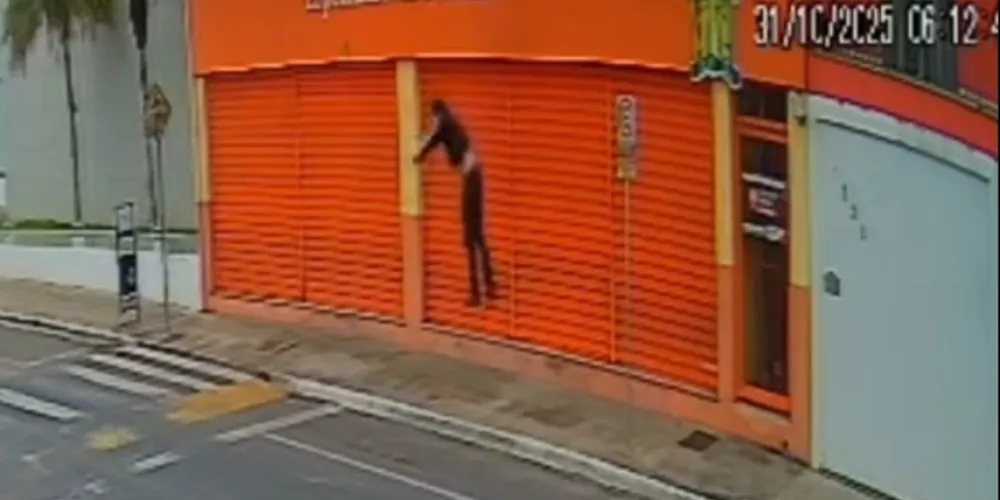 Queda aconteceu em loja localizada na Vila Rio Branco