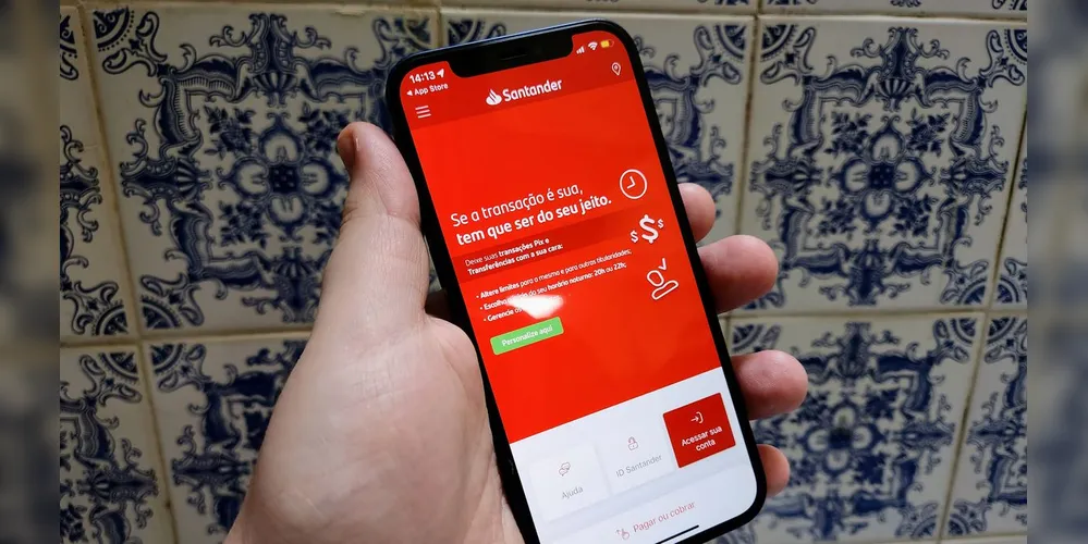 Nas redes sociais, foram relatadas dificuldades para acessar os serviços