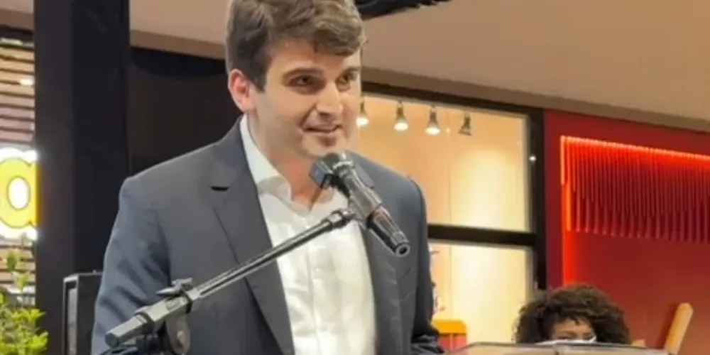 Gustavo Tacla discursou durante solenidade no novo shopping nesta quarta-feira (10)
