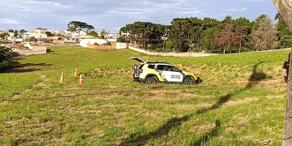 Equipes da PM, do Samu e da Polícia Científica estiveram no local