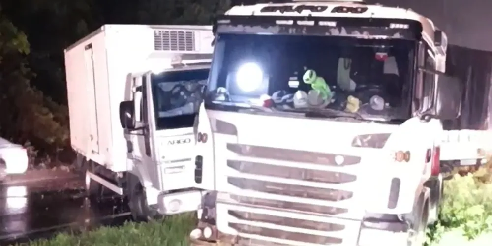 Motoristas teriam se assustado com um carro que reduziu a velocidade repentinamente