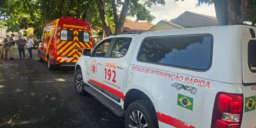 quipes do Corpo de Bombeiros e do Serviço de Atendimento Móvel de Urgência (Samu) prestaram os primeiros atendimentos