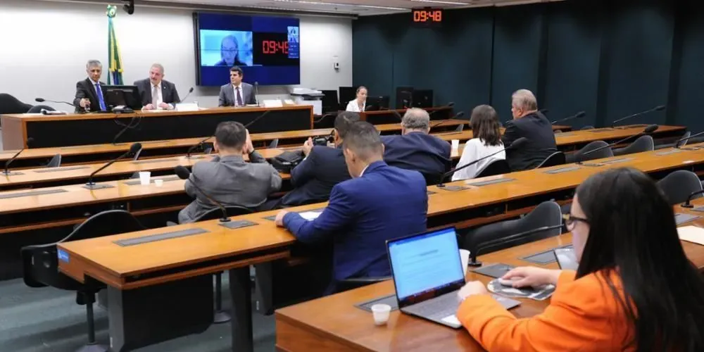 O texto seguirá para análise da CCJ (Comissão de Constituição e Justiça e de Cidadania)