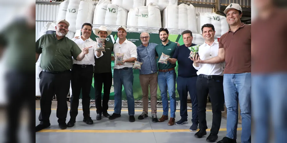 O governador Carlos Massa Ratinho Junior e demais lideranças estiveram reunidos em Guarapuava