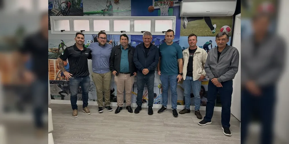 Orli de Cristo, Leandro Sansana de Cristo e Willian Sauter de Cristo estiveram na Secretaria de Estado de Esportes