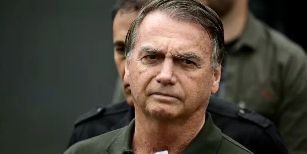 O ex-presidente Jair Bolsonaro (PL) foi levado para uma cela especial temporária