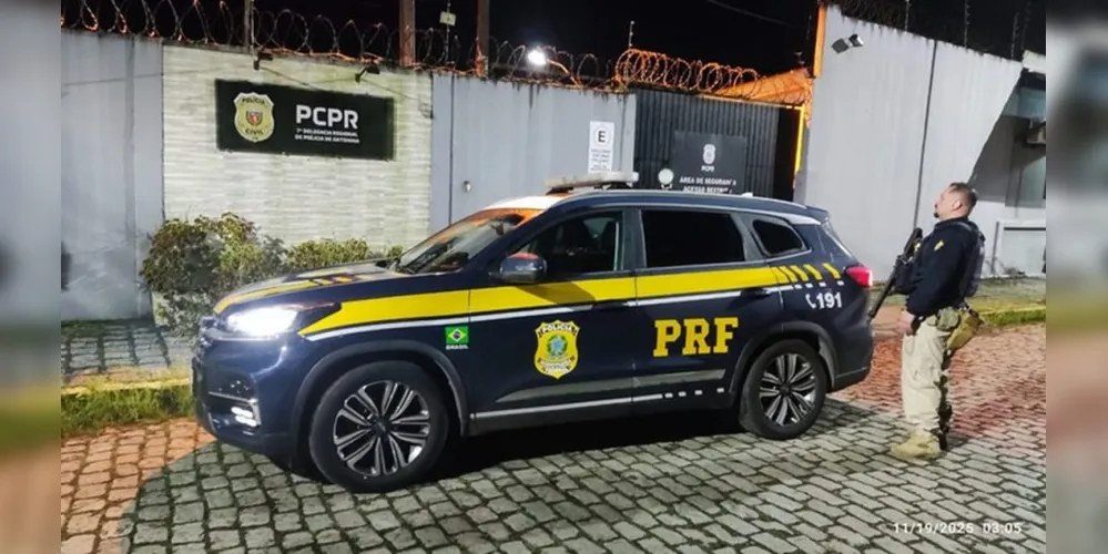 Agentes da PRF estavam no local em intervalo para refeição quando foram procurados pelas jovens e por funcionários do estabelecimento