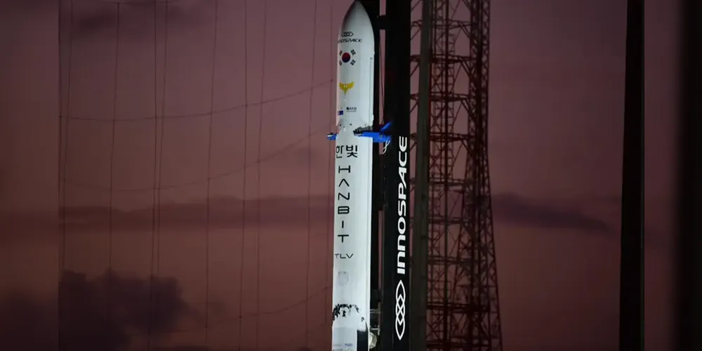 O veículo espacial tinha 21,8 metros de comprimento e pesava 20 toneladas