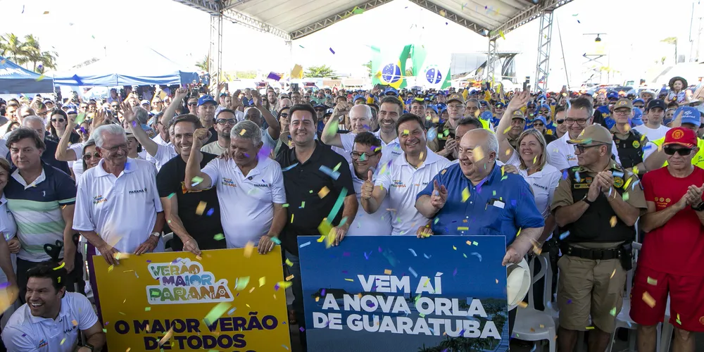 Ratinho Junior e demais lideranças do Estado estiveram reunidas em Guaratuba