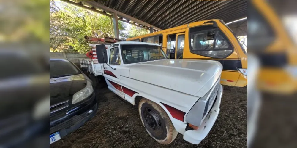 A iniciativa contribui para a renovação do patrimônio municipal, como a frota de veículos