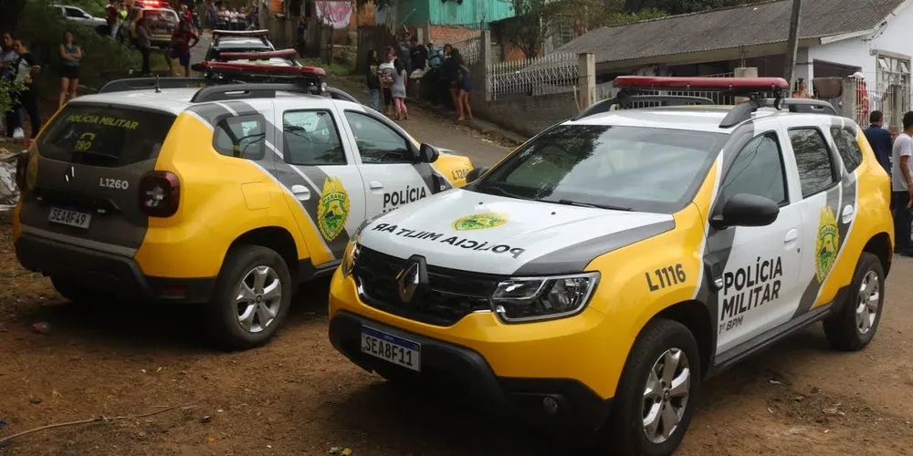 Registro de viatura da PM em via pública
