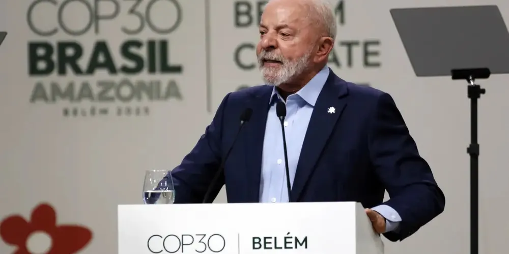 Lula criticou o negacionismo climático