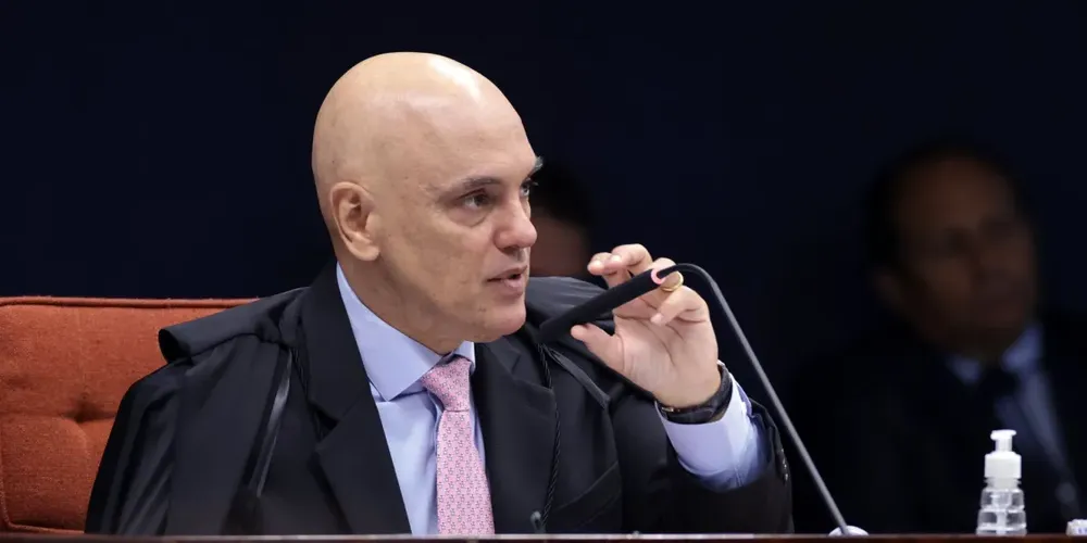 Moraes vota para condenar Bolsonaro por plano de golpe