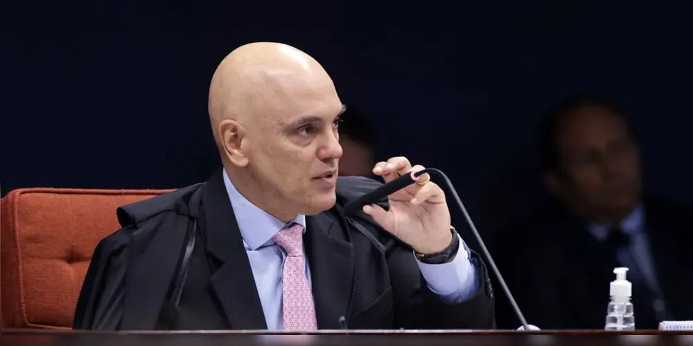 Moraes vota para condenar Bolsonaro por plano de golpe