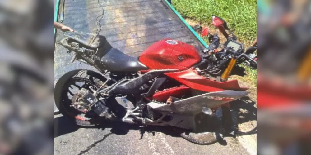 A moto de modelo Yamaha/YZF R3 foi levada ao pátio da Polícia Rodoviária