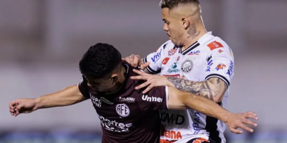 Equipes entram em campo neste domingo (23), às 16h30