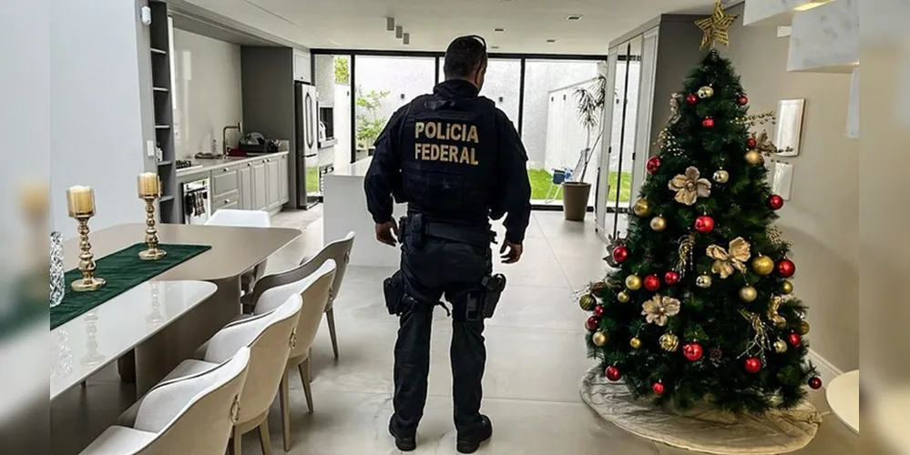 O empresário estava em um luxuoso hotel de frente para o mar