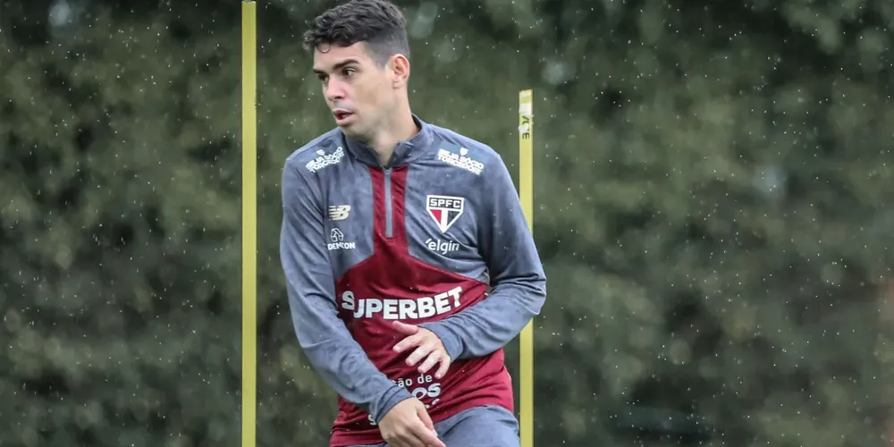 Oscar em treino do São Paulo