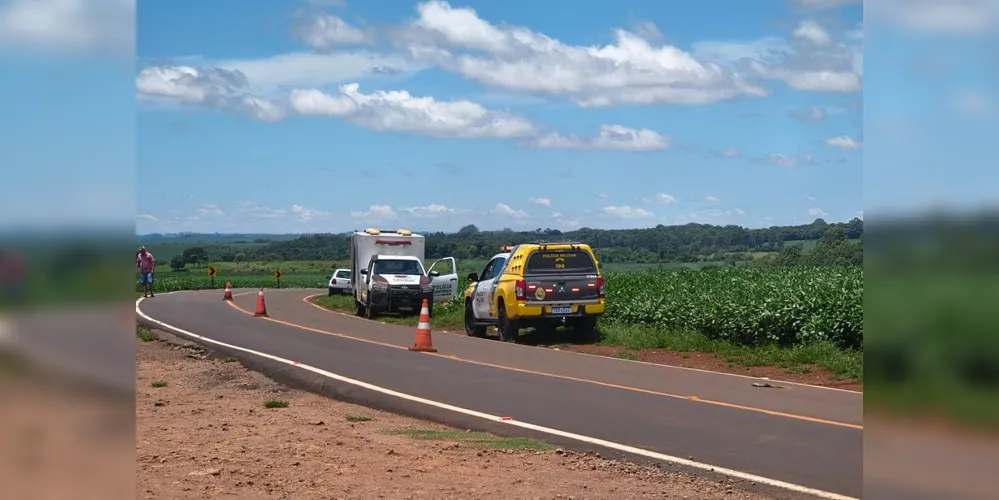 Corpo foi achado na noite de sábado (27), às margens da rodovia