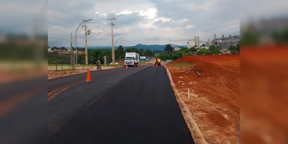 A nova pavimentação garante mais segurança, agilidade e qualidade no deslocamento de trabalhadores e no transporte de produtos