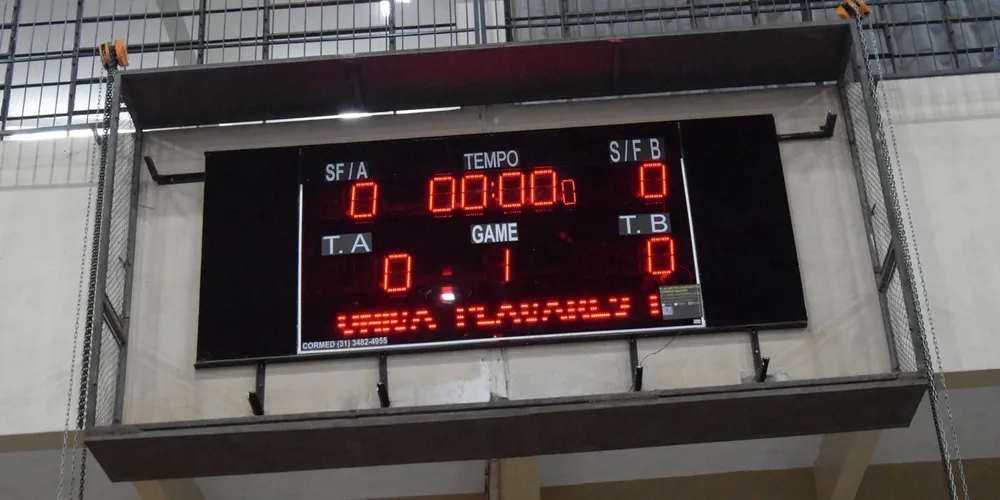 Placares novos são instalados em ginásios de Ponta Grossa