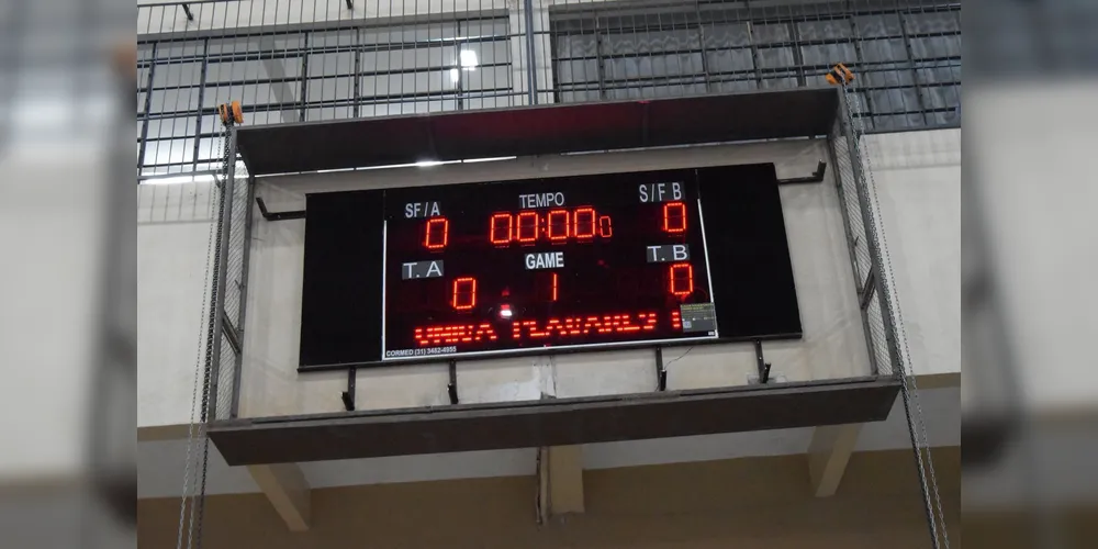 Placares novos são instalados em ginásios de Ponta Grossa