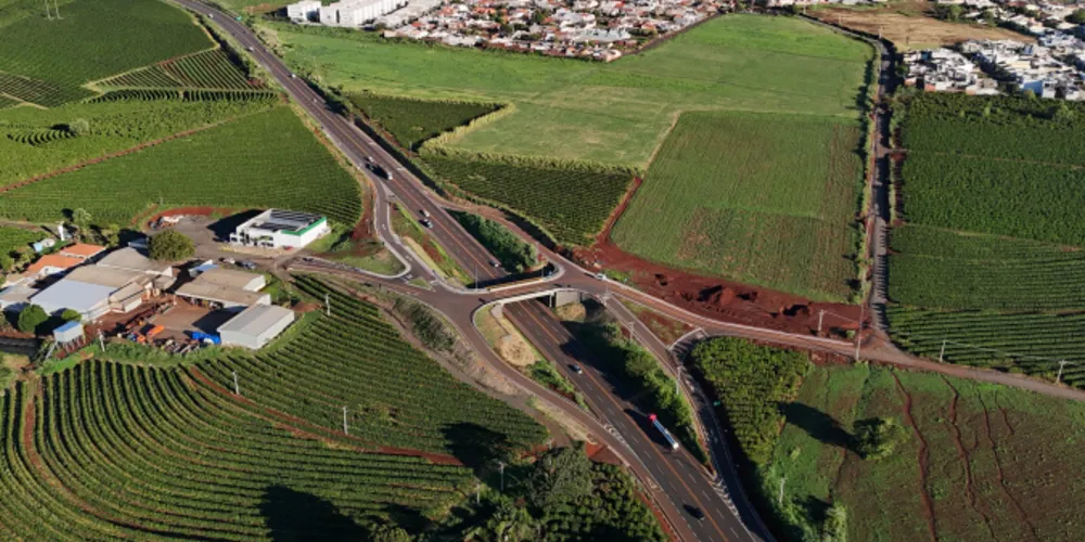 Imagem ilustrativa da imagem Paraná alcança investimento recorde de R$ 7,18 bilhões em 2025