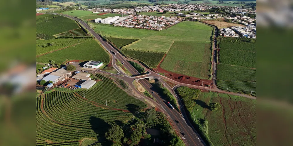 Imagem ilustrativa da imagem Paraná alcança investimento recorde de R$ 7,18 bilhões em 2025