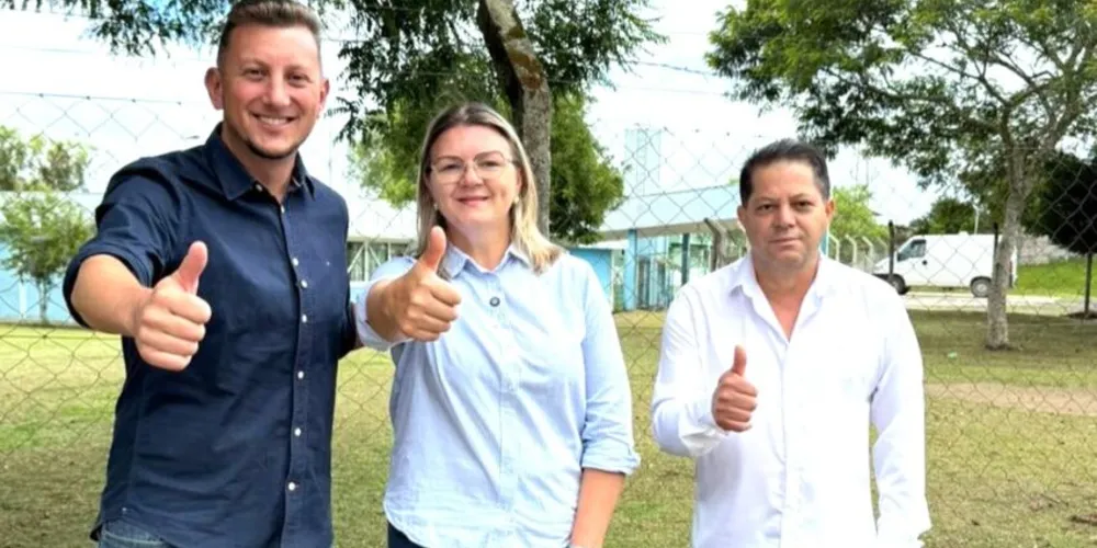 Leandro Jasinski e demais lideranças municipais celebraram o anúncio