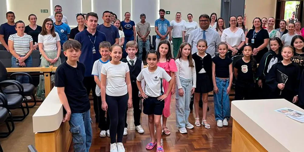 A atividade contou com o envolvimento direto das 21 escolas participantes