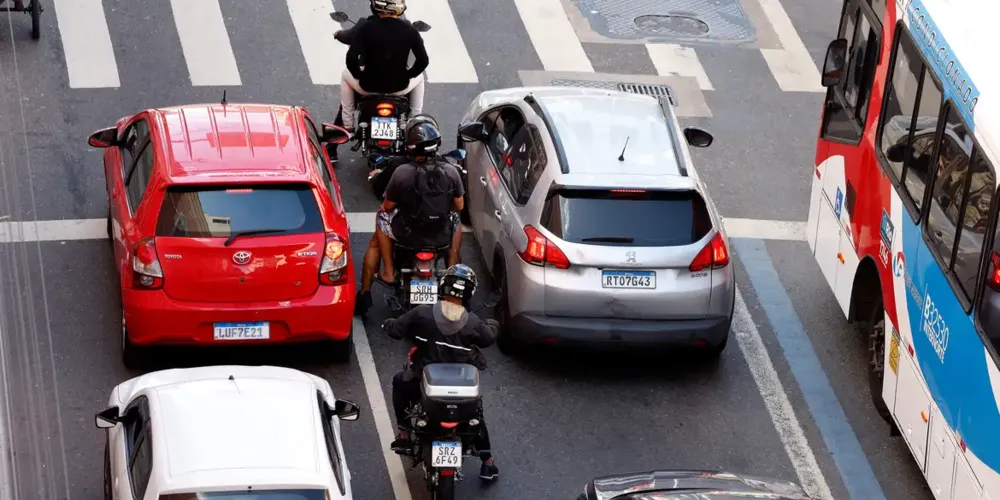 Ciclomotores, como as populares “cinquentinhas”, agora precisam estar registrados e emplacados