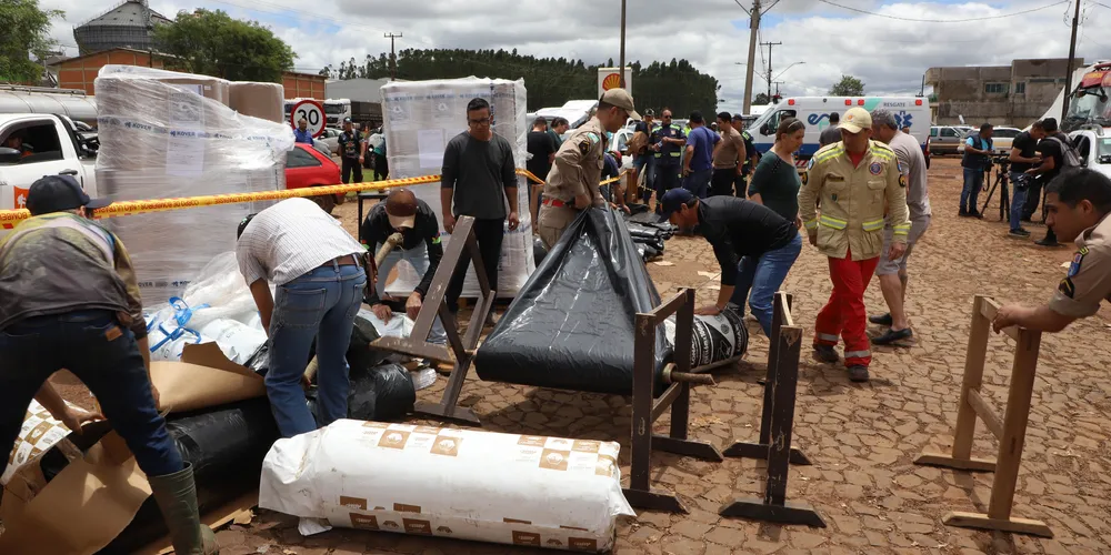 Rio Bonito do Iguaçu foi quase totalmente destruída pelo tornado